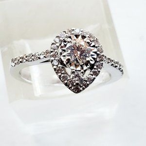 Brand  new beautiful diamond 14K  white gold ring